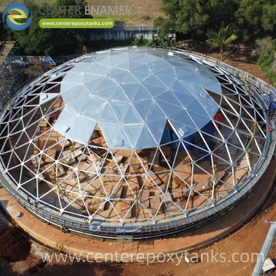 原水タンク用アルミニウム製ジオデシックドーム：藻の発生を抑制し、処理工程前の水の純度を維持します